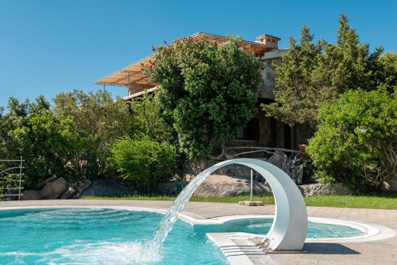 Affittacamere S'Alzola Porto Rotondo Bagian luar foto