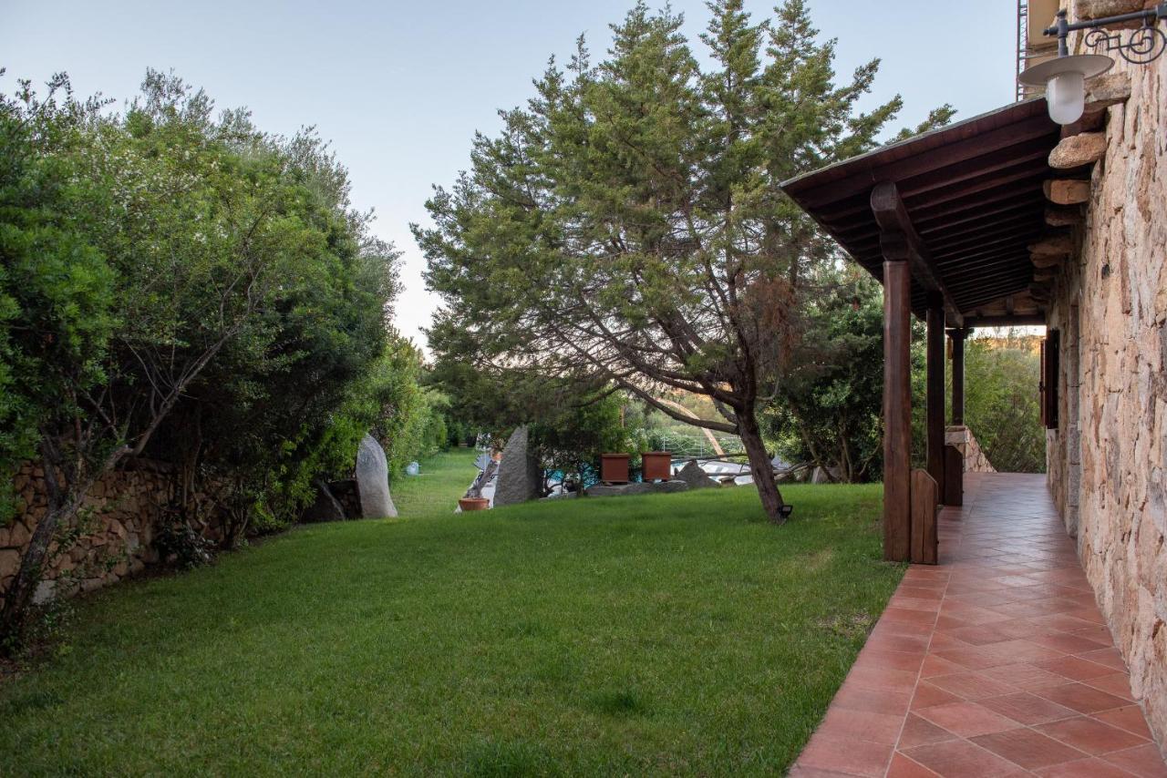 Affittacamere S'Alzola Porto Rotondo Bagian luar foto