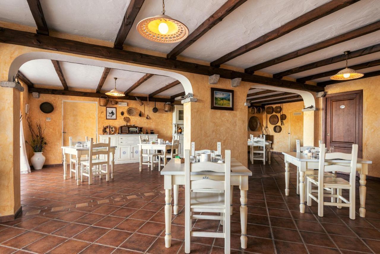 Affittacamere S'Alzola Porto Rotondo Bagian luar foto