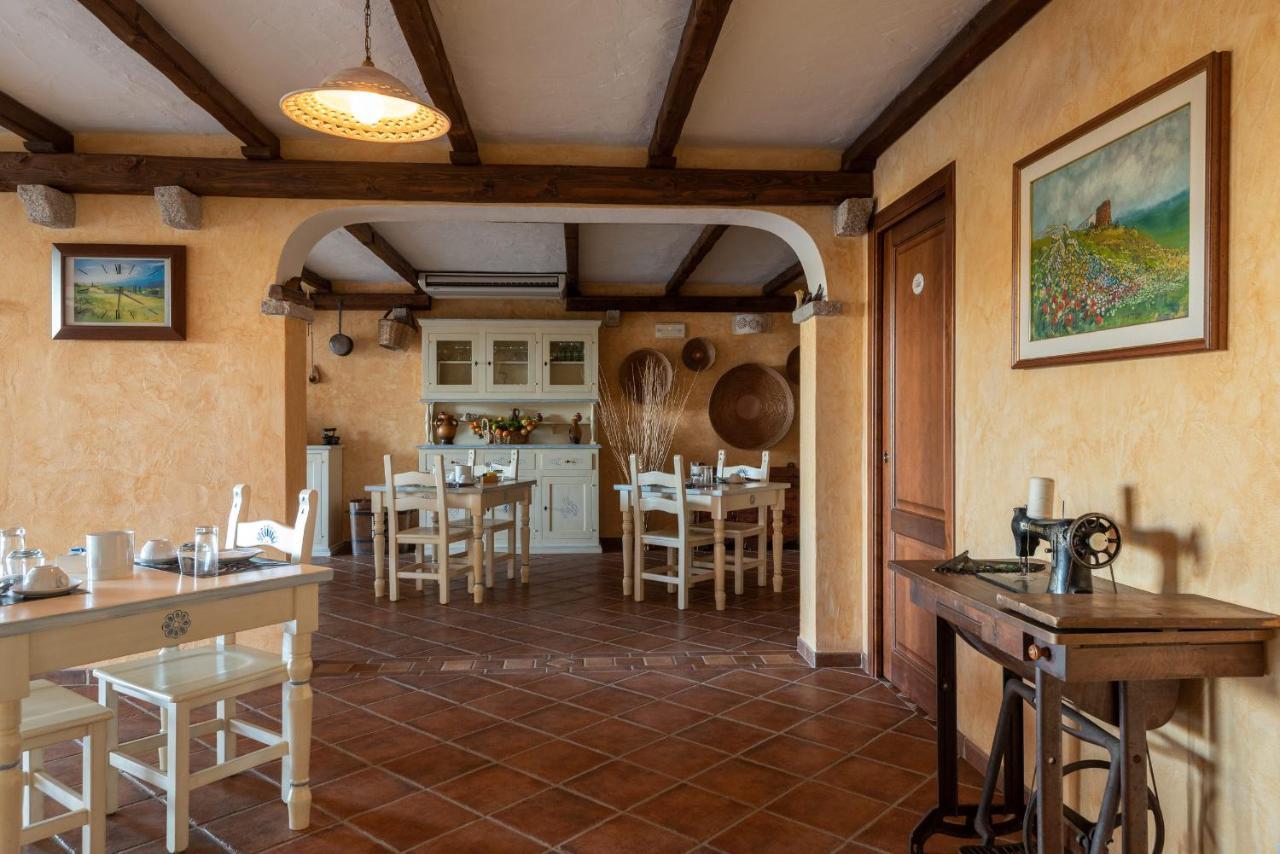 Affittacamere S'Alzola Porto Rotondo Bagian luar foto