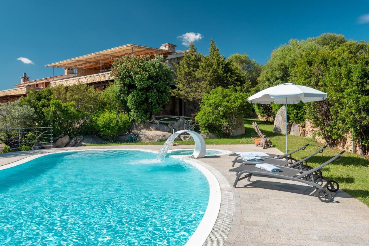 Affittacamere S'Alzola Porto Rotondo Bagian luar foto