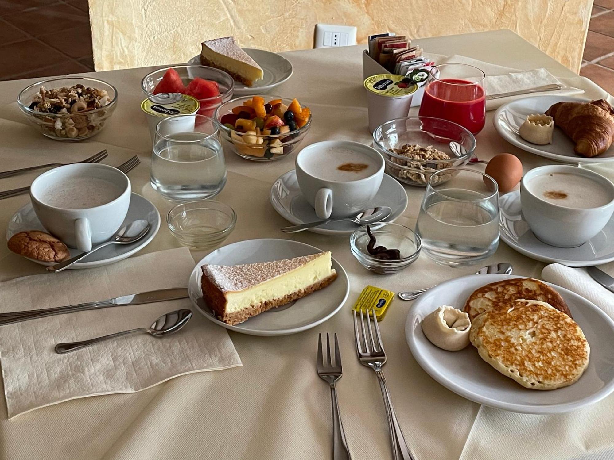 Affittacamere S'Alzola Porto Rotondo Bagian luar foto